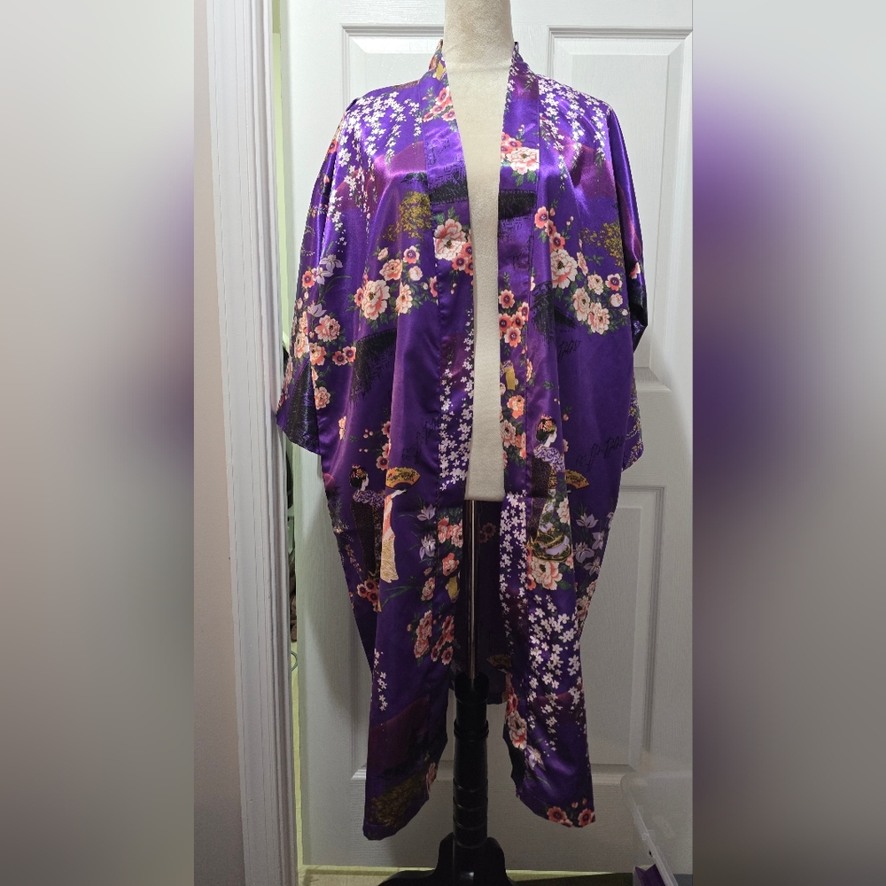 Kyoto Justin.co.ltd Purple Robe Made In Japan Geisha Floral